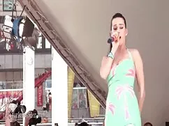 در صفحه اصلی دانلود  ...